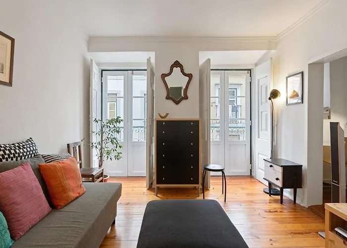 Stunning 1 Bedroom Near Alfama Apartament